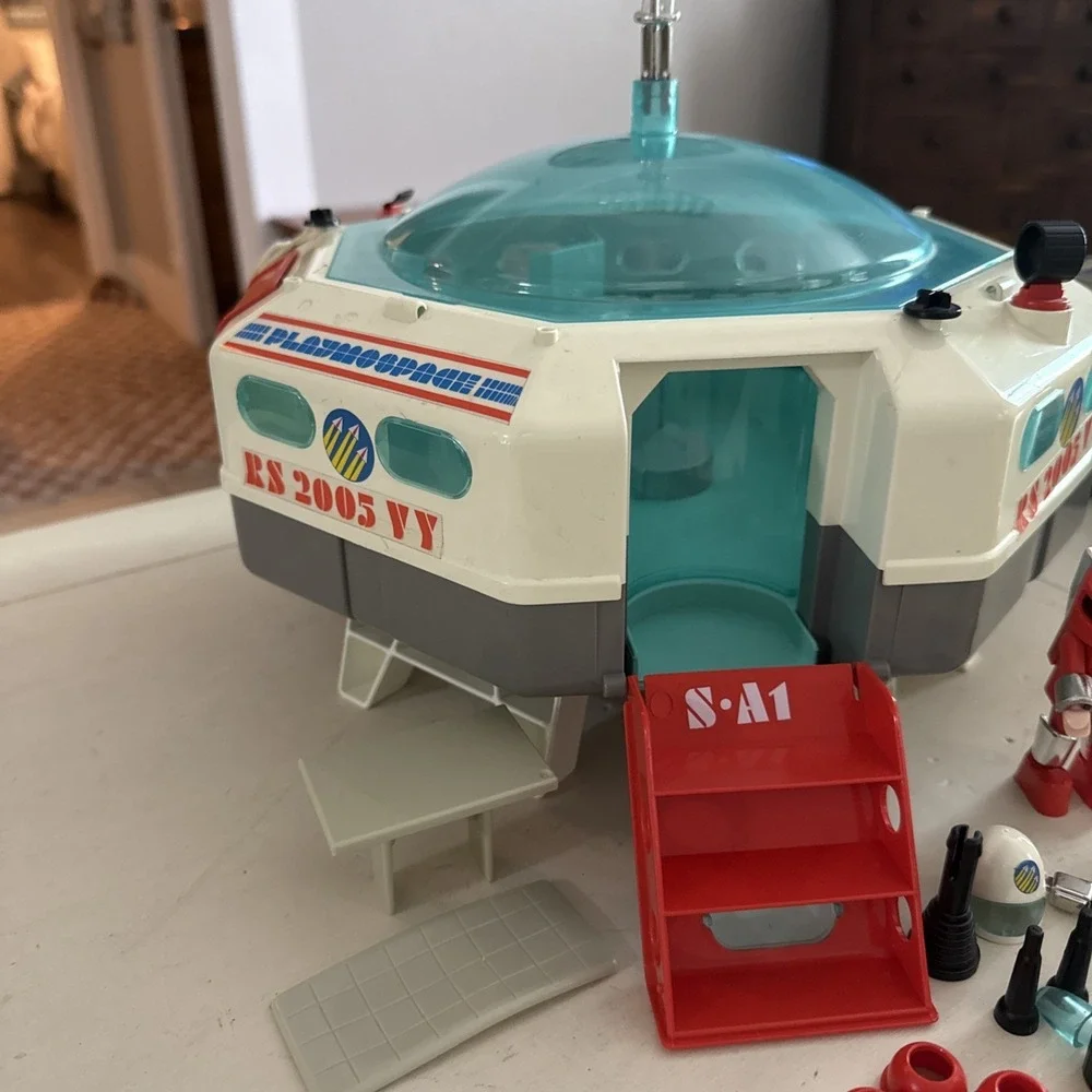 Playmobil 3536 ~ Space Station Astronauts Stun Guns Play Set Vintage Sputnik 80s